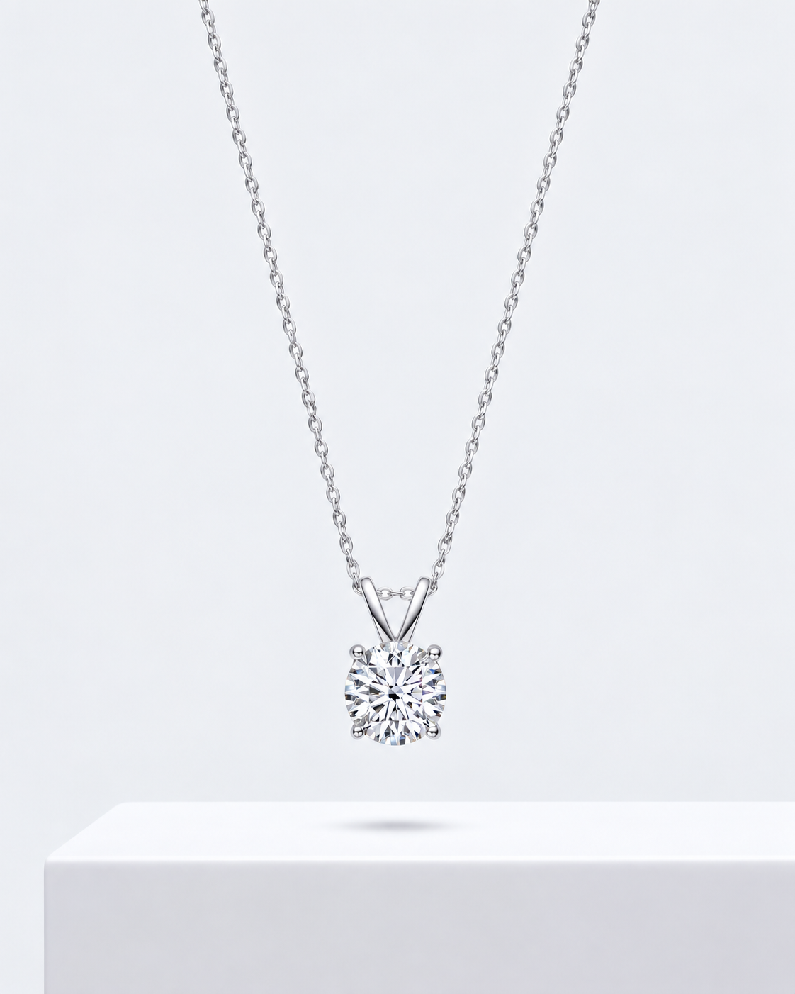 Seraphine Duo pendant, a toi-et-moi pear necklace on a fine chain.